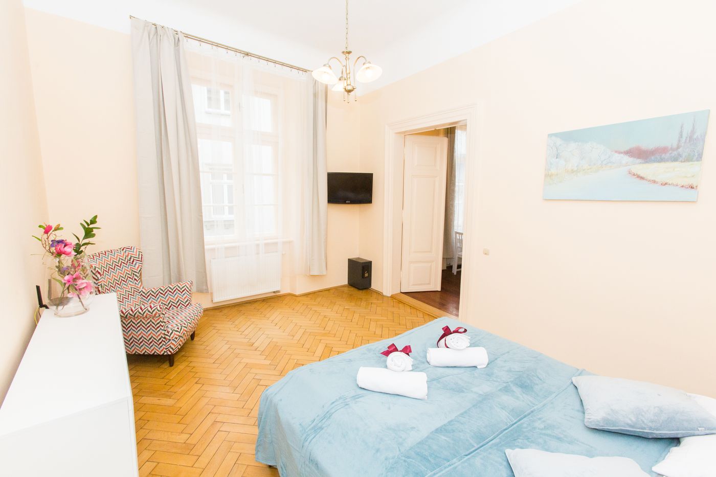 Apartments-Roman-Room-38