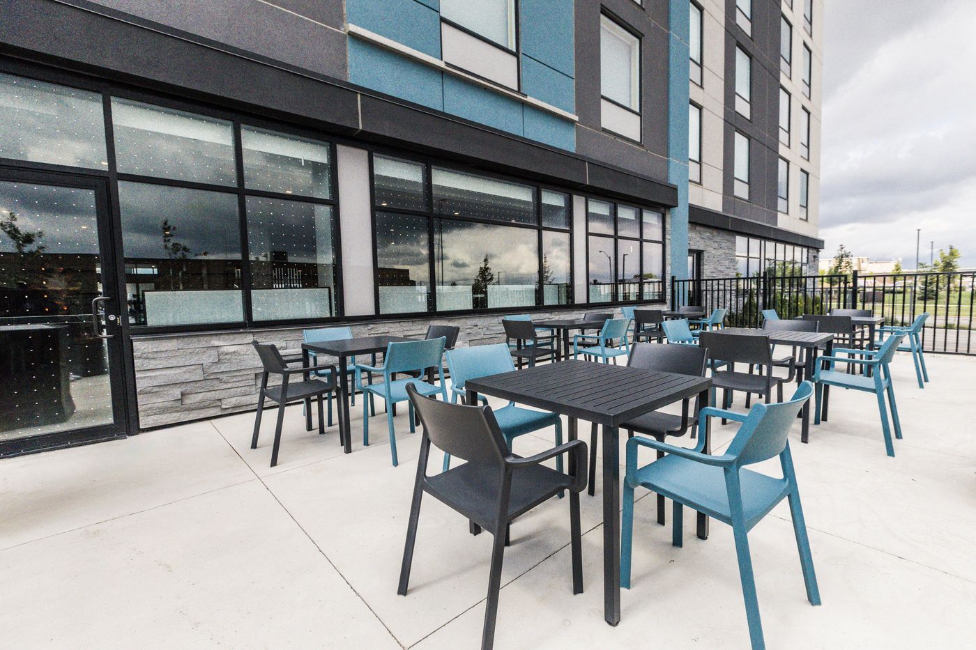 Holiday Inn Express And Suites Toronto Airport Sou-Canada-Toronto-General view-9