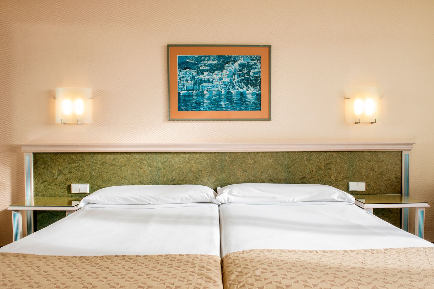 Beatriz-Costa-Teguise---Spa-Room-37