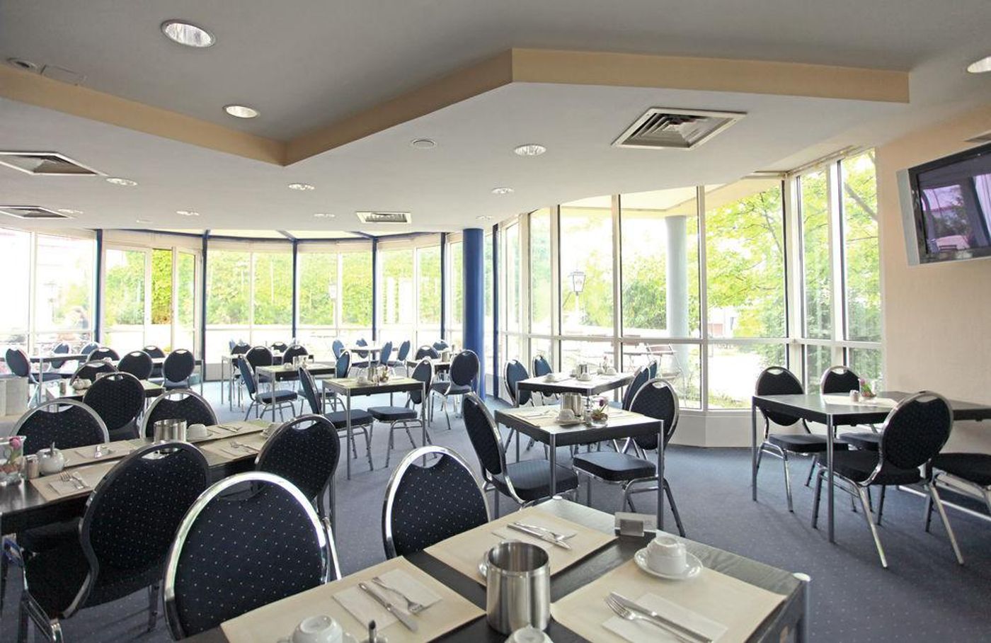 Mercure Hotel Stuttgart Zuffenhausen-Germany-STUTTGART-General view-8