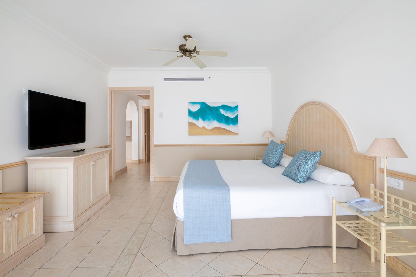 Gran-Castillo-Tagoro-Family---Fun-Playa-Blanca-Room-28