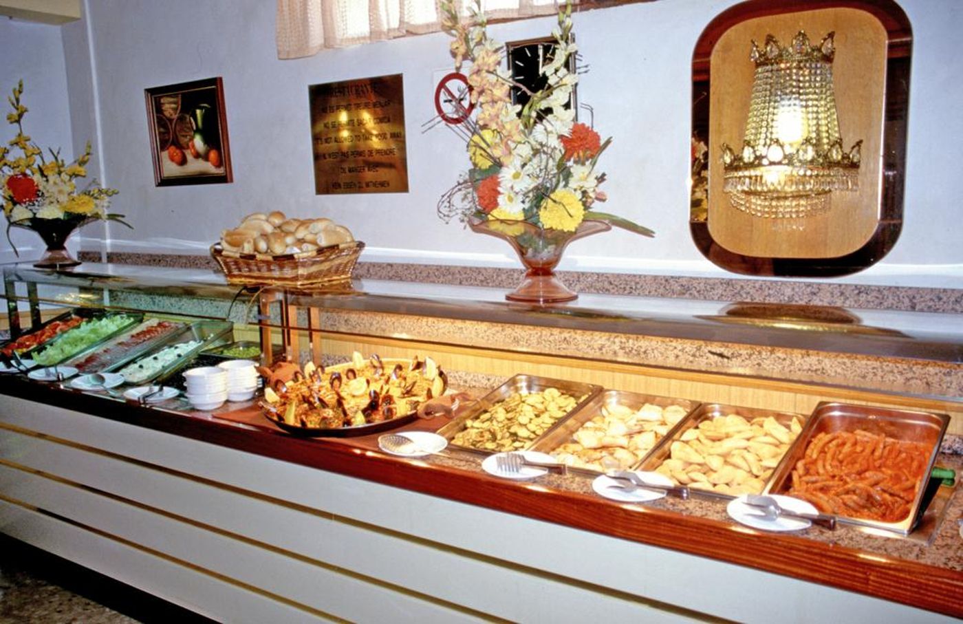 Continental-Restaurant-16