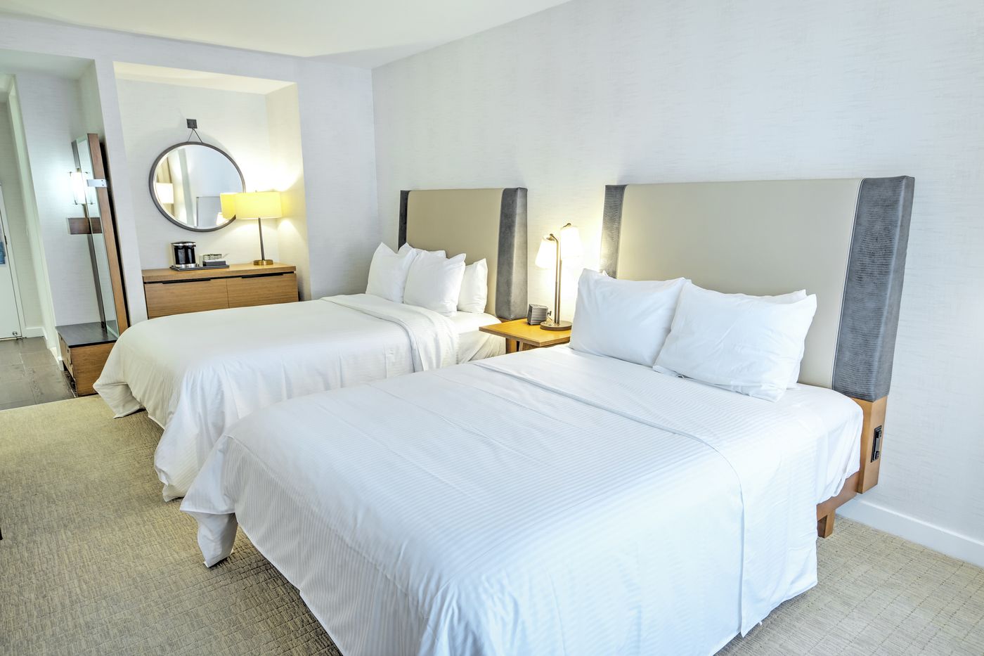 Club-Wyndham-Midtown-45-Room-8