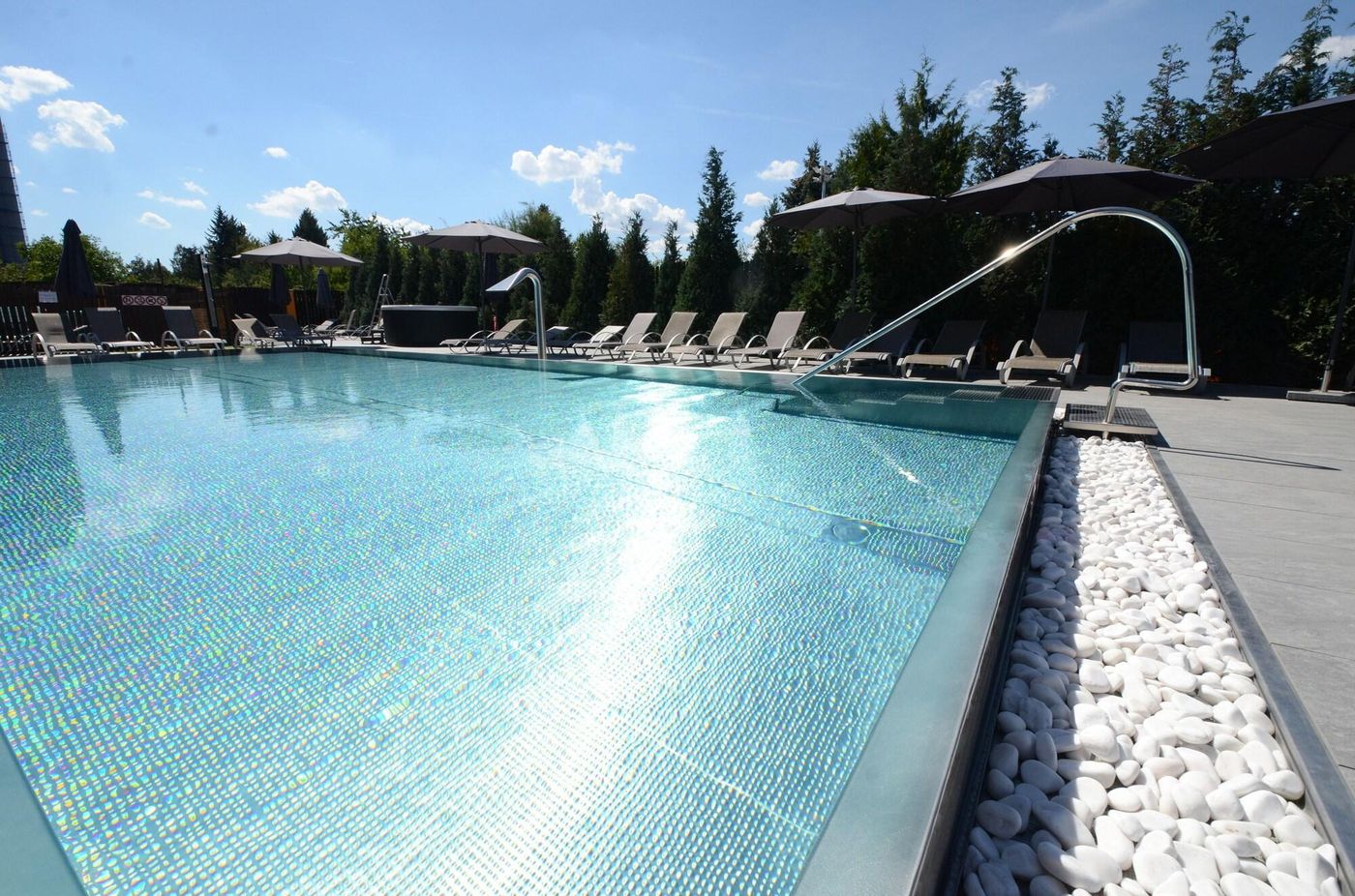 Hotel-Aura-Sports-and-Entertainment-56