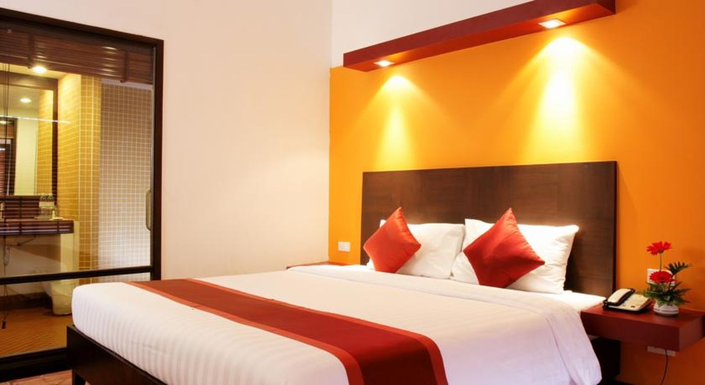 All-Seasons-Naiharn-Phuket-Room-14