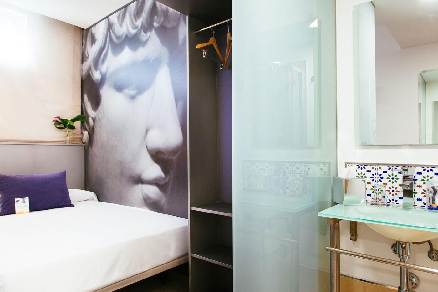 Globales-Acis---Galatea-Hotel-Room-39