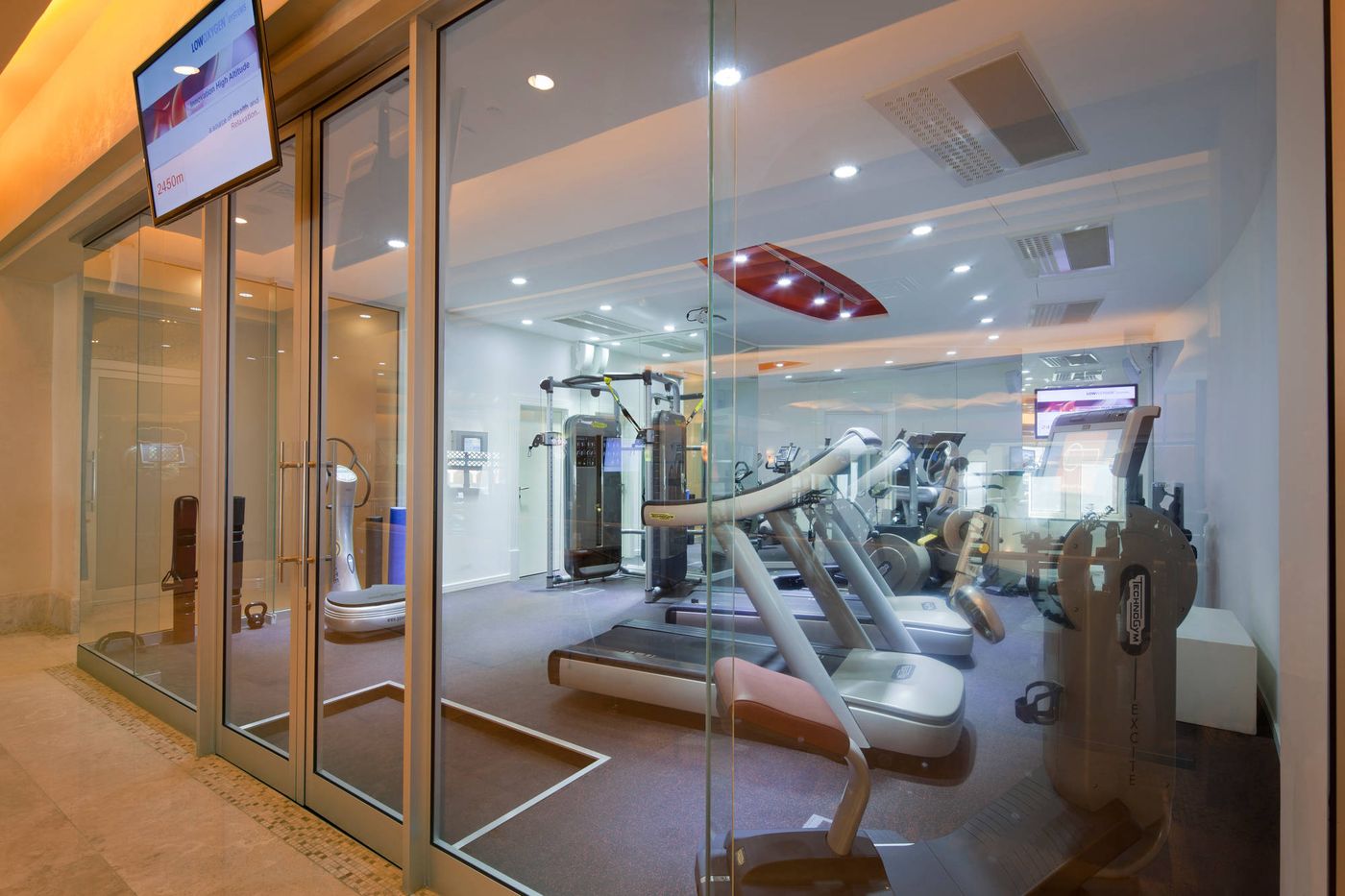 Jumeirah-Al-Qasr--Sports-and-Entertainment-63