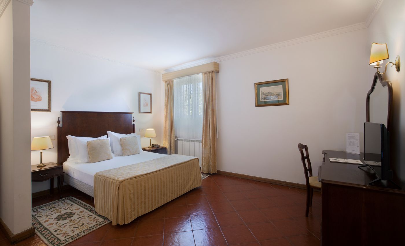 Turim-Club-D-Azeit-o-Hotel-Room-11