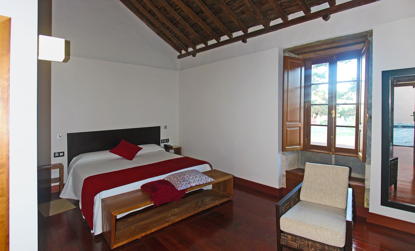 Hotel-Rural-El-Mondalon-Room-30