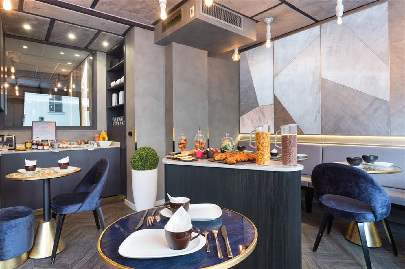 Hotel-Ohm-by-happy-culture-Restaurant-13