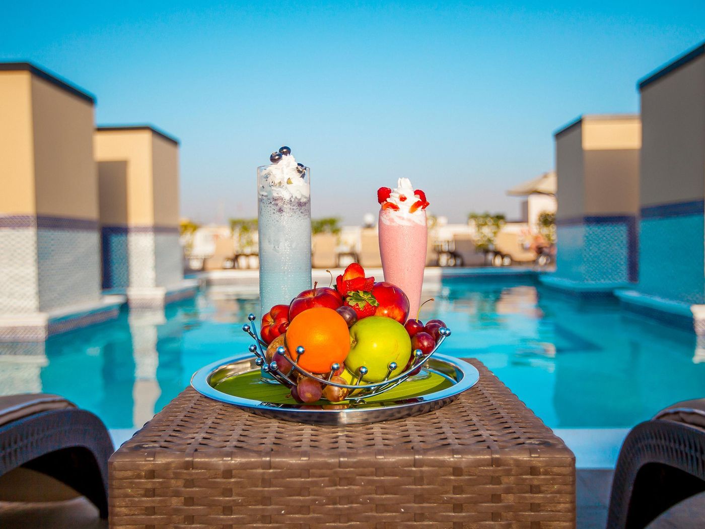 Golden-Sands-3-Hotel-Apartments-Pool-9