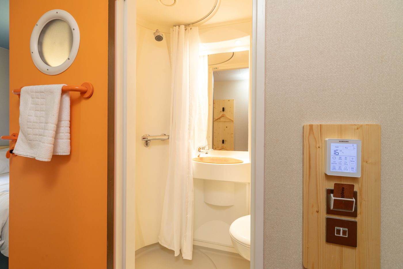 easyHotel Glasgow City-United Kingdom-GLASGOW-Room-9