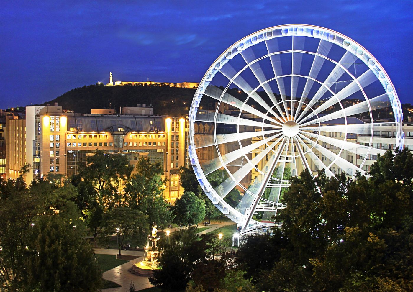 Kempinski-Hotel-Corvinus-Budapest-General-view-1