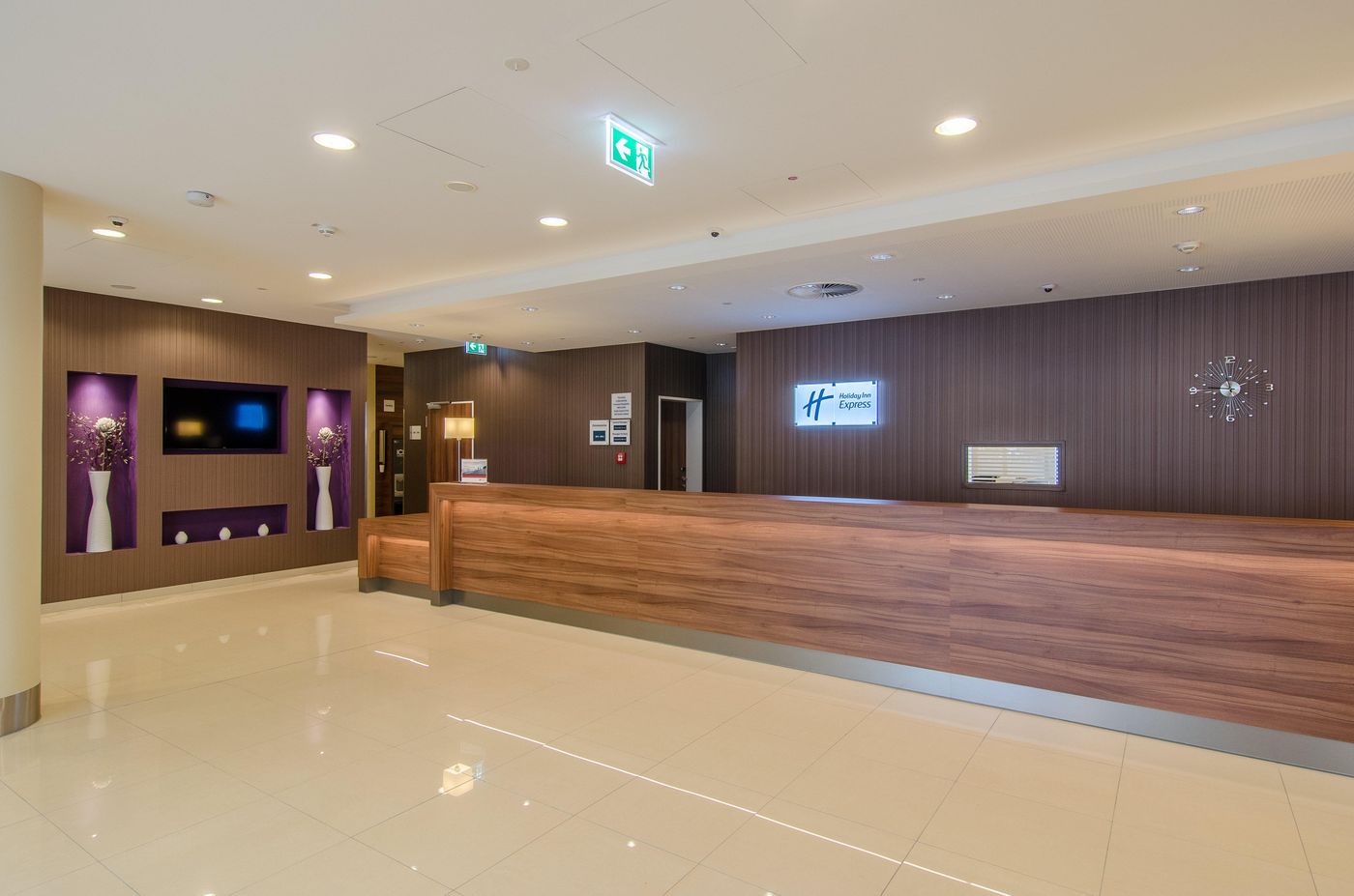 Premier Inn Düsseldorf City Centre - Germany - DUSSELDORF - Lobby - 2