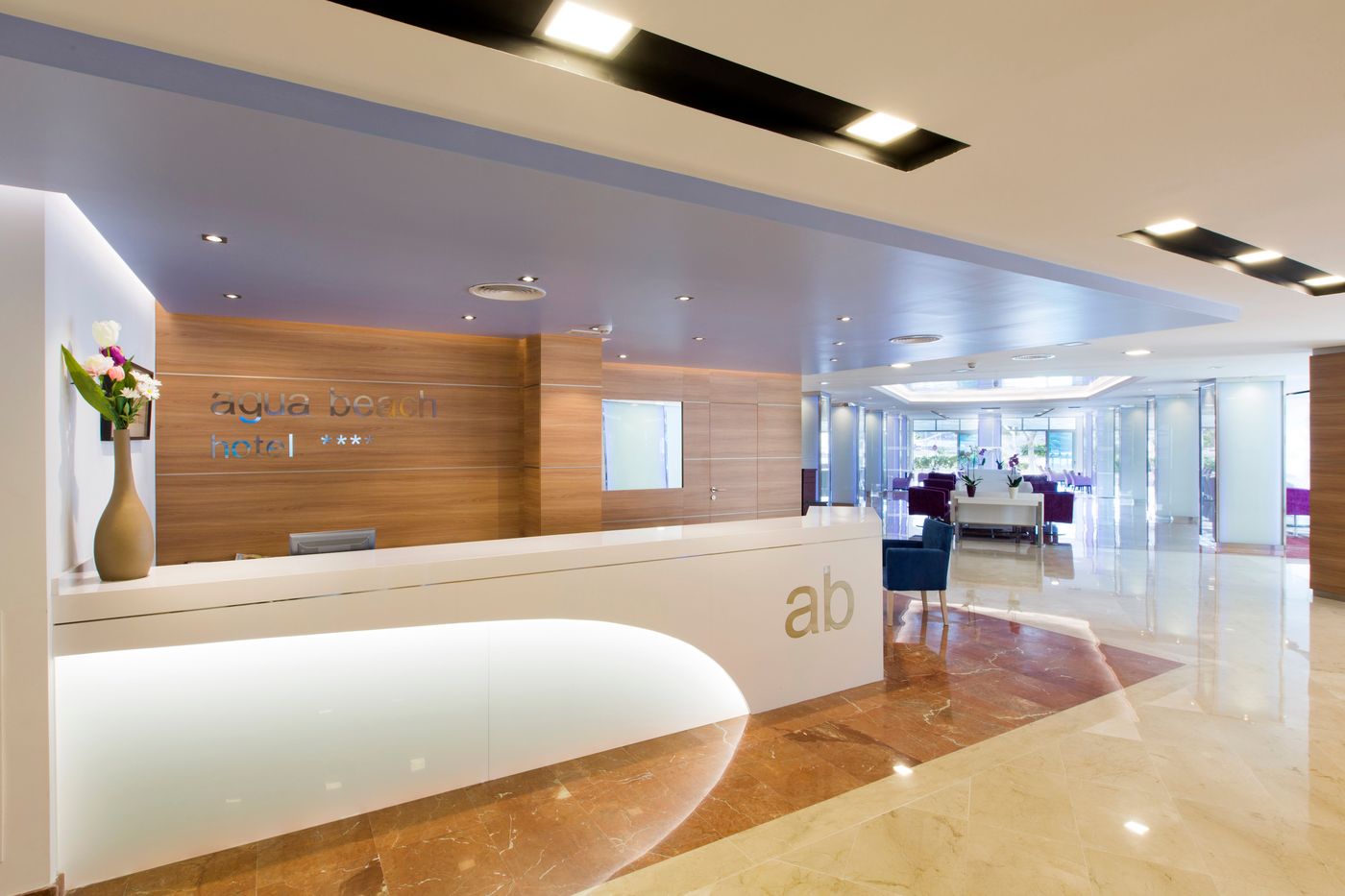 Aguabeach - Adults Only