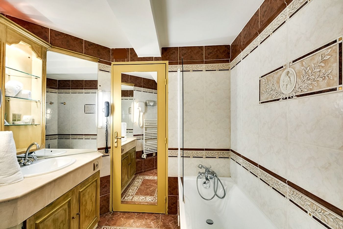 Villa-Opera-Drouot-Room-28