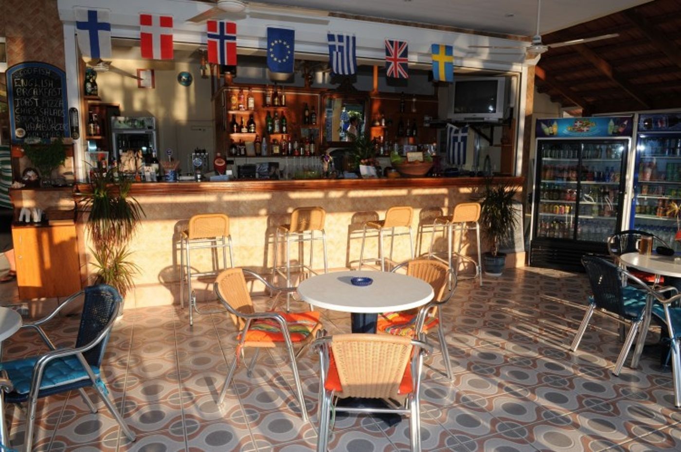 Chrysanthi Hotel - Apartments