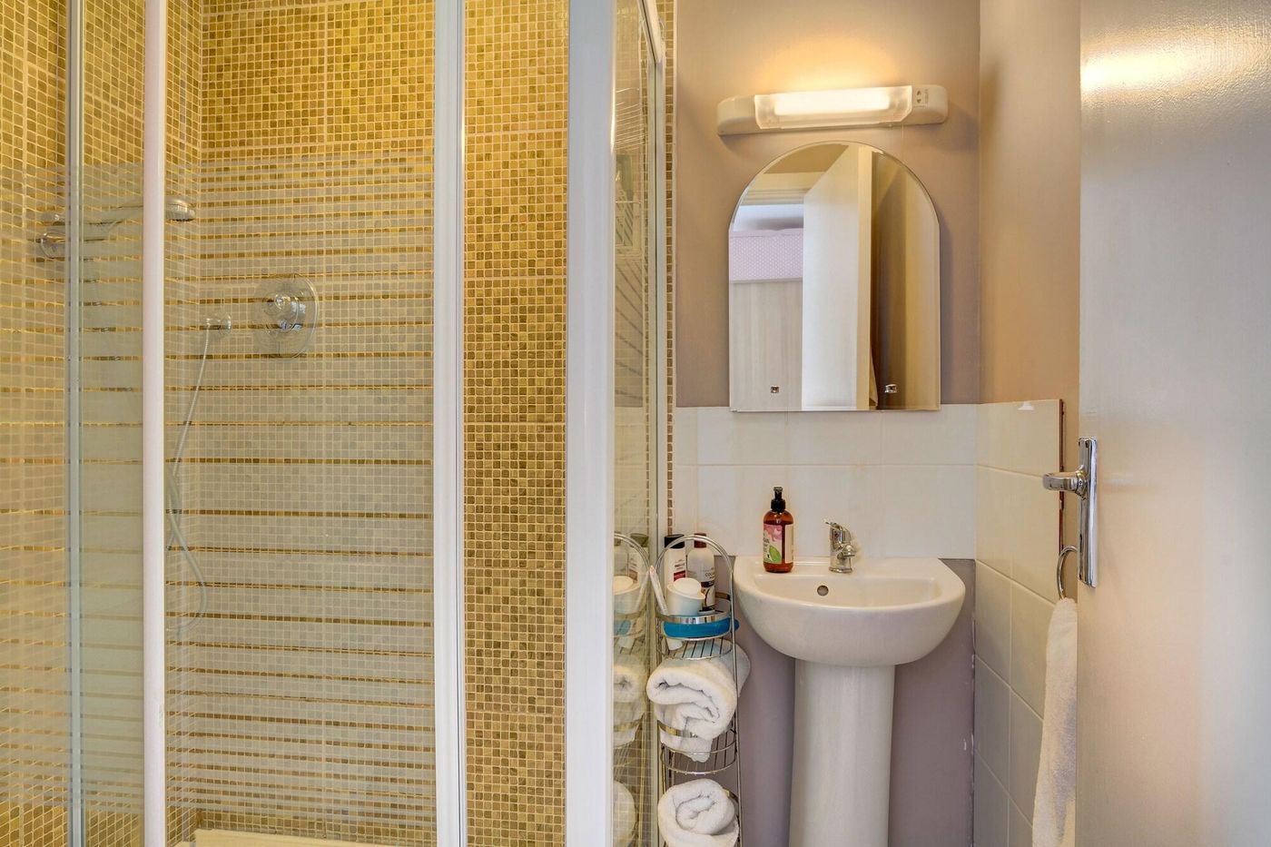 St--Aiden-s-Guesthouse-Room-19