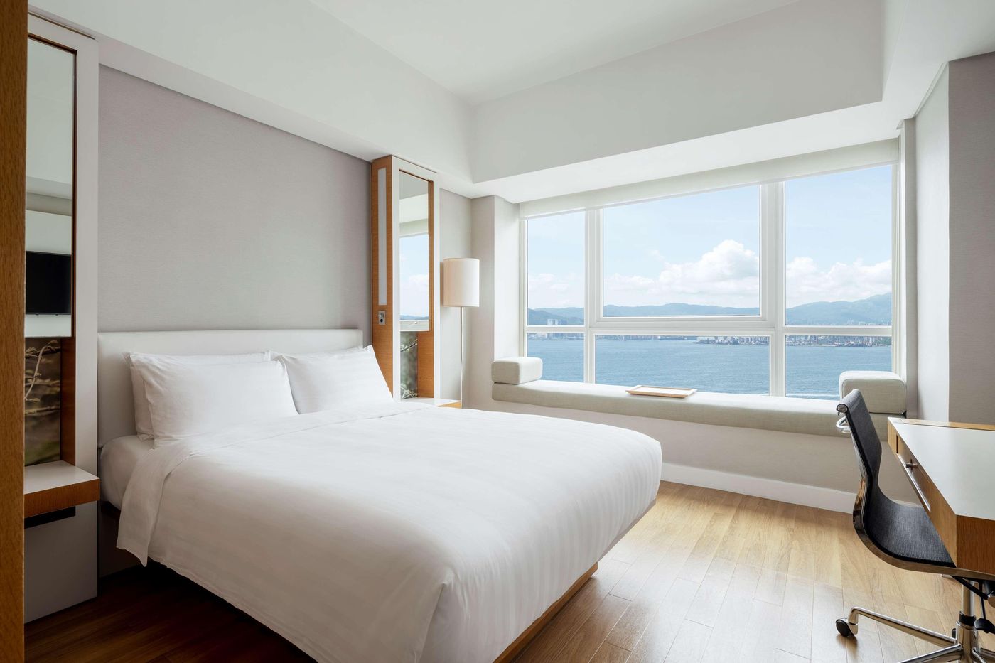 JEN-Hong-Kong-by-Shangri-La-Room-6