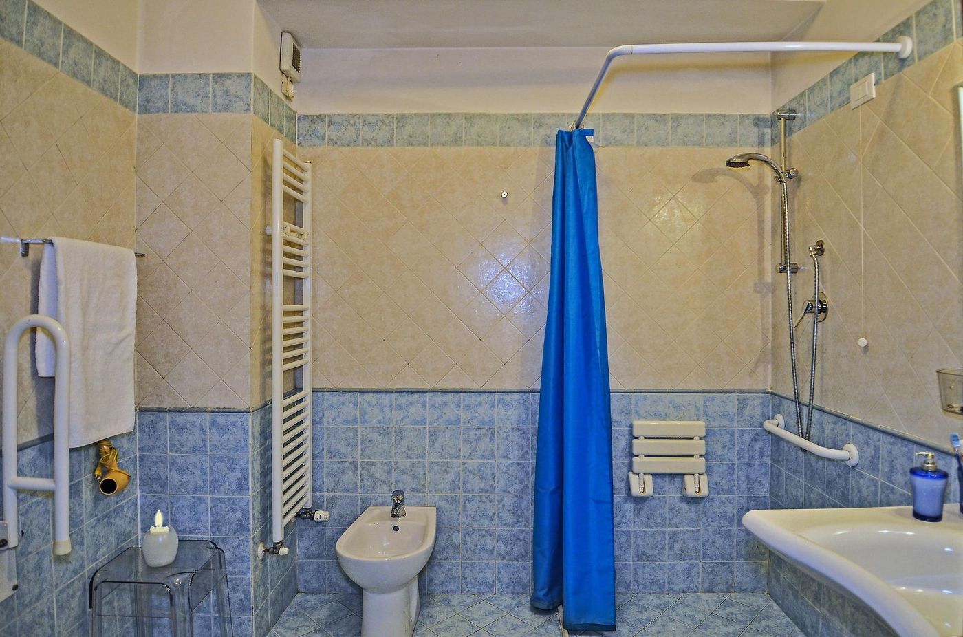 Bed-Breakfast-Ai-Cipressi-Room-23