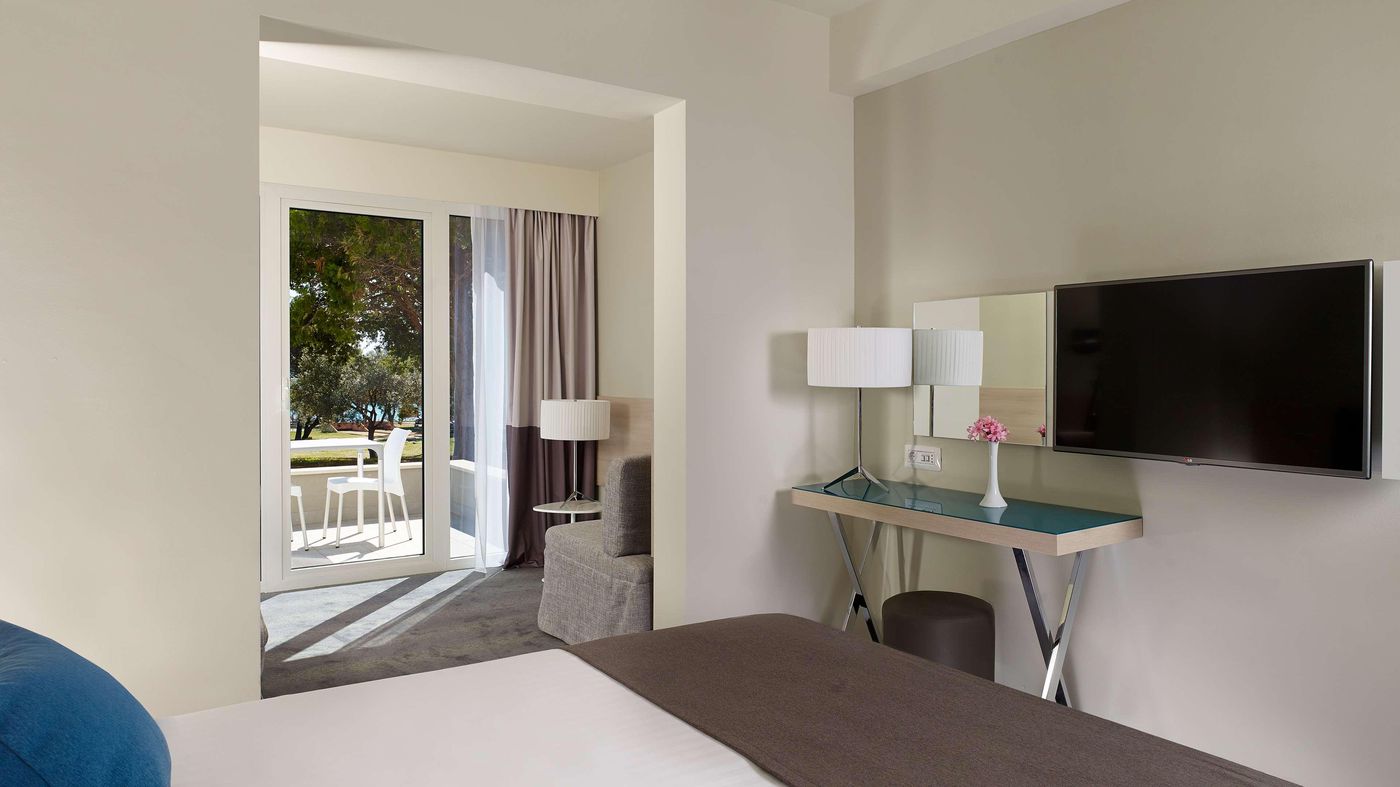 Park-Plaza-Belvedere-Room-30