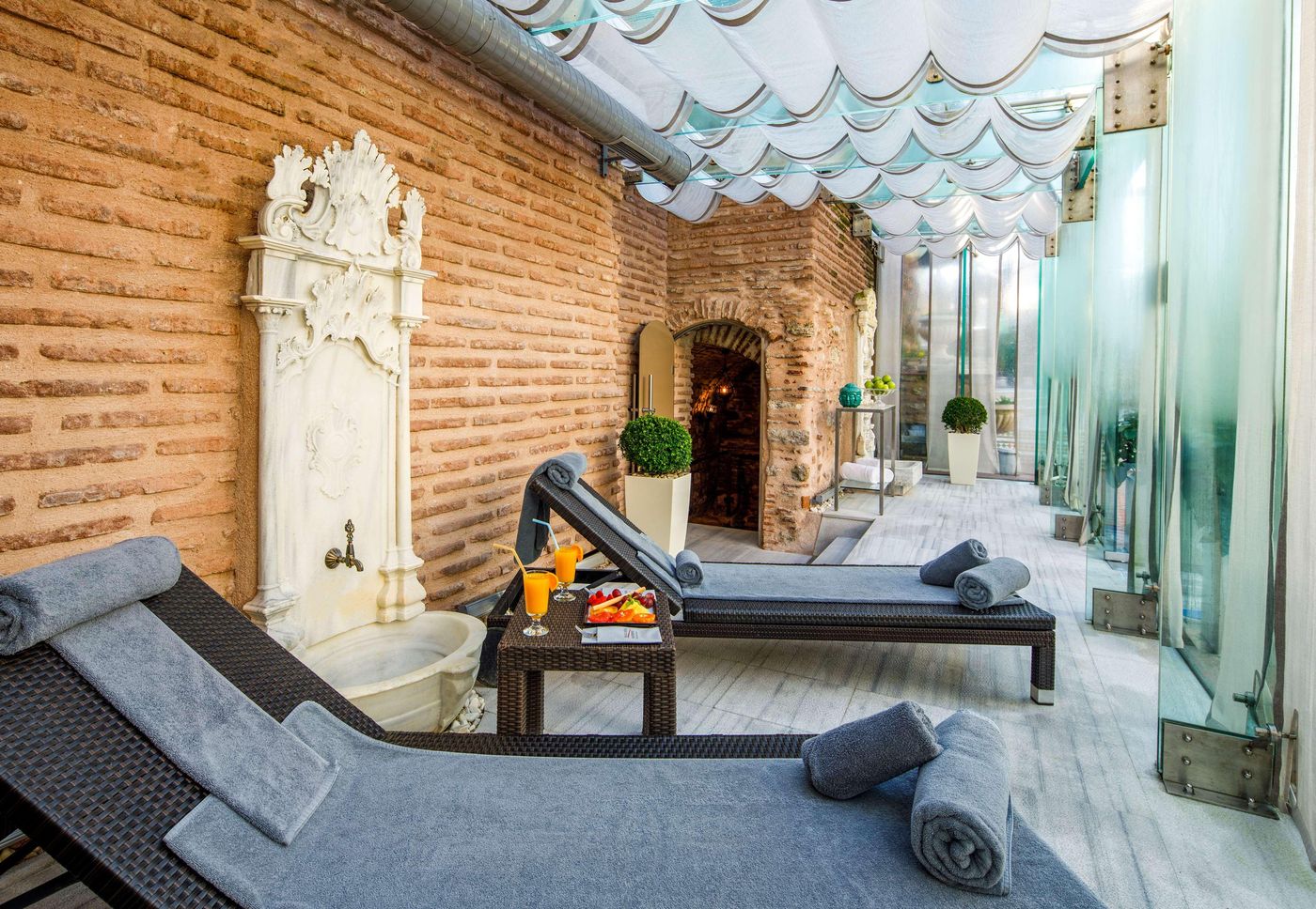 Hagia-Sofia-Mansions-Curio-Collection-by-Hilton-Room-5