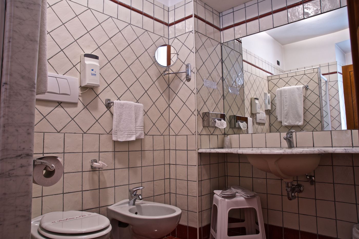 Hotel-La-Luna-Room-48