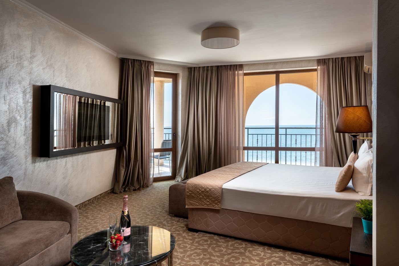 Grand-Hotel-Sveti-Vlas-Room-15