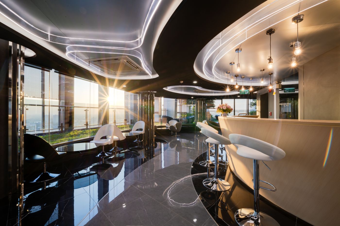 Oakwood-Suites-Tiwanon-Bangkok-Bar-14