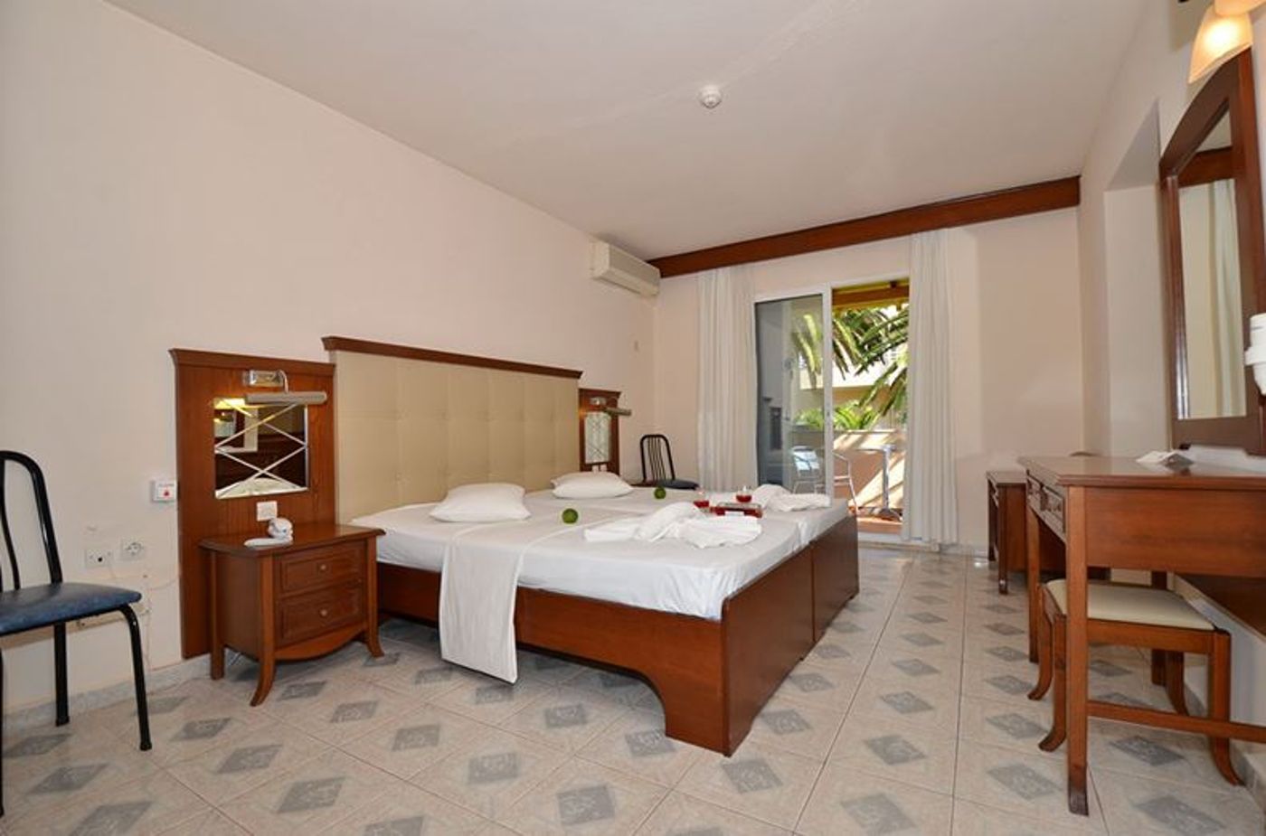 Sousouras Hotel and Bungalows