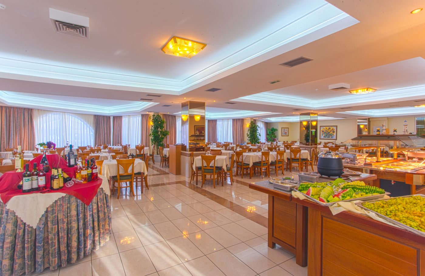 Continental-Palace-Restaurant-37