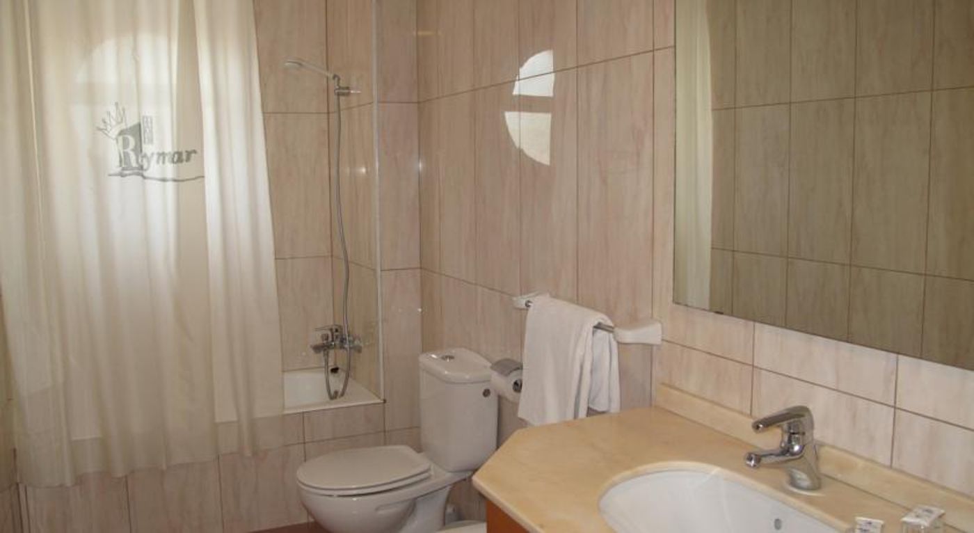 Reymar-Hotel-Room-22