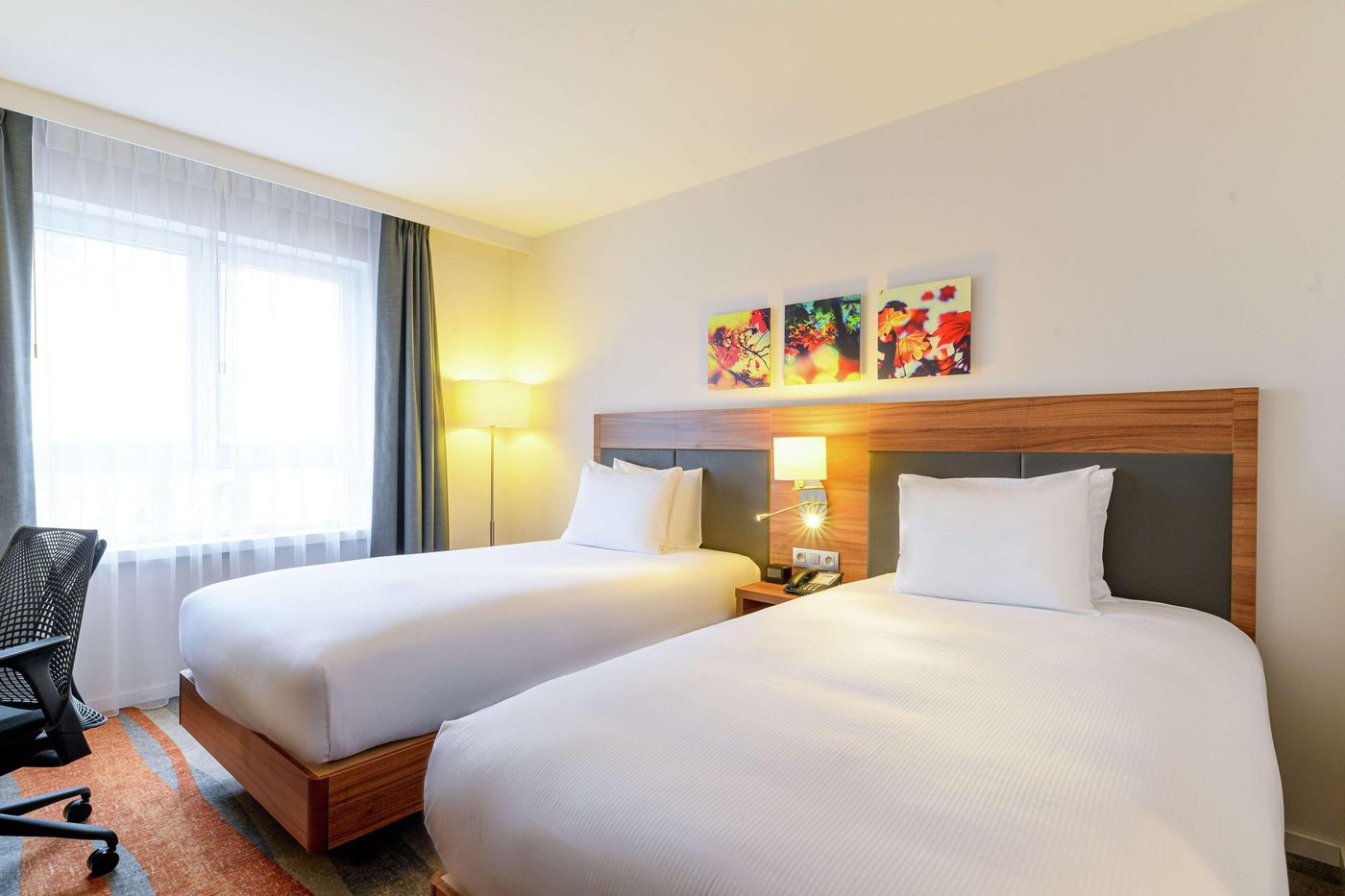 Hilton-Garden-Inn-Brussels-City-Centre-Room-37