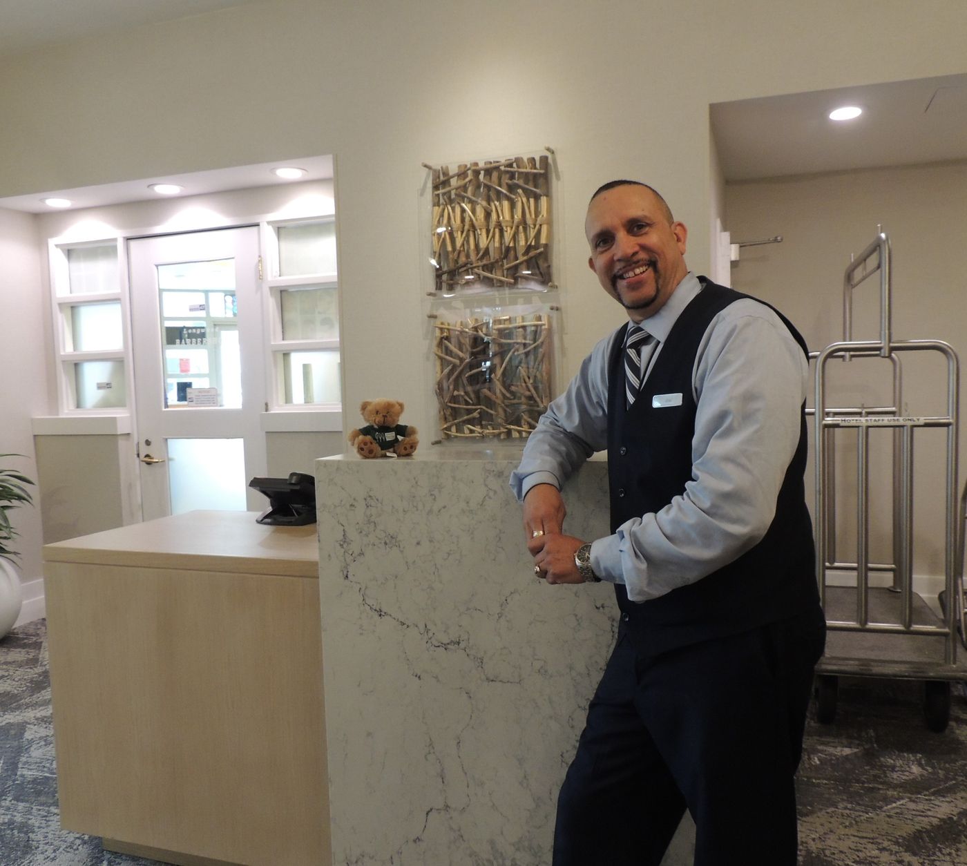 The-Inn-at-Longwood---Boston-Lobby-5