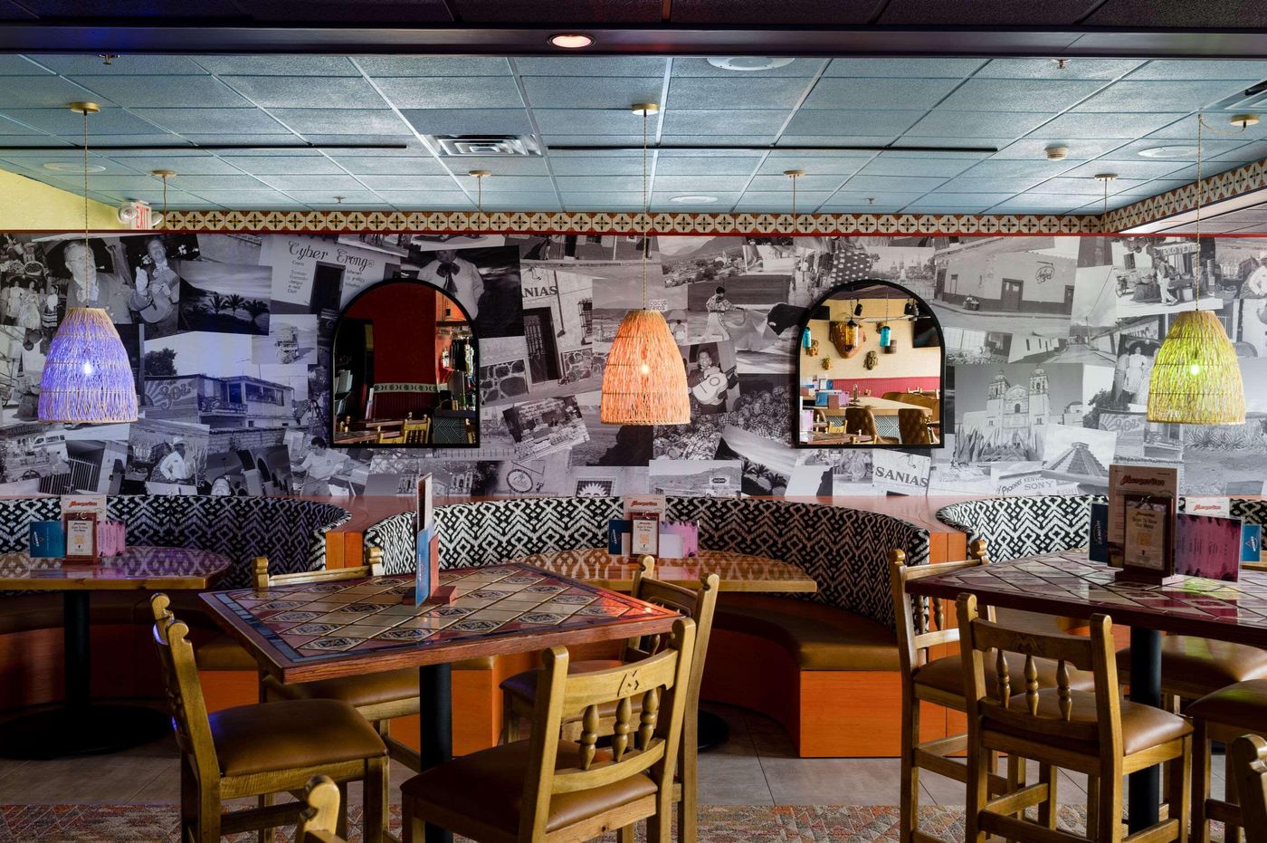 Comfort-Inn---Suites-Logan-Airport-Restaurant-21