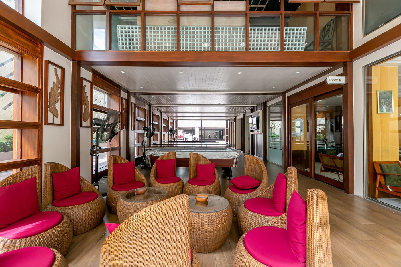 A-Sleep-Bangkok-Hotel-Sathorn-Lobby-18