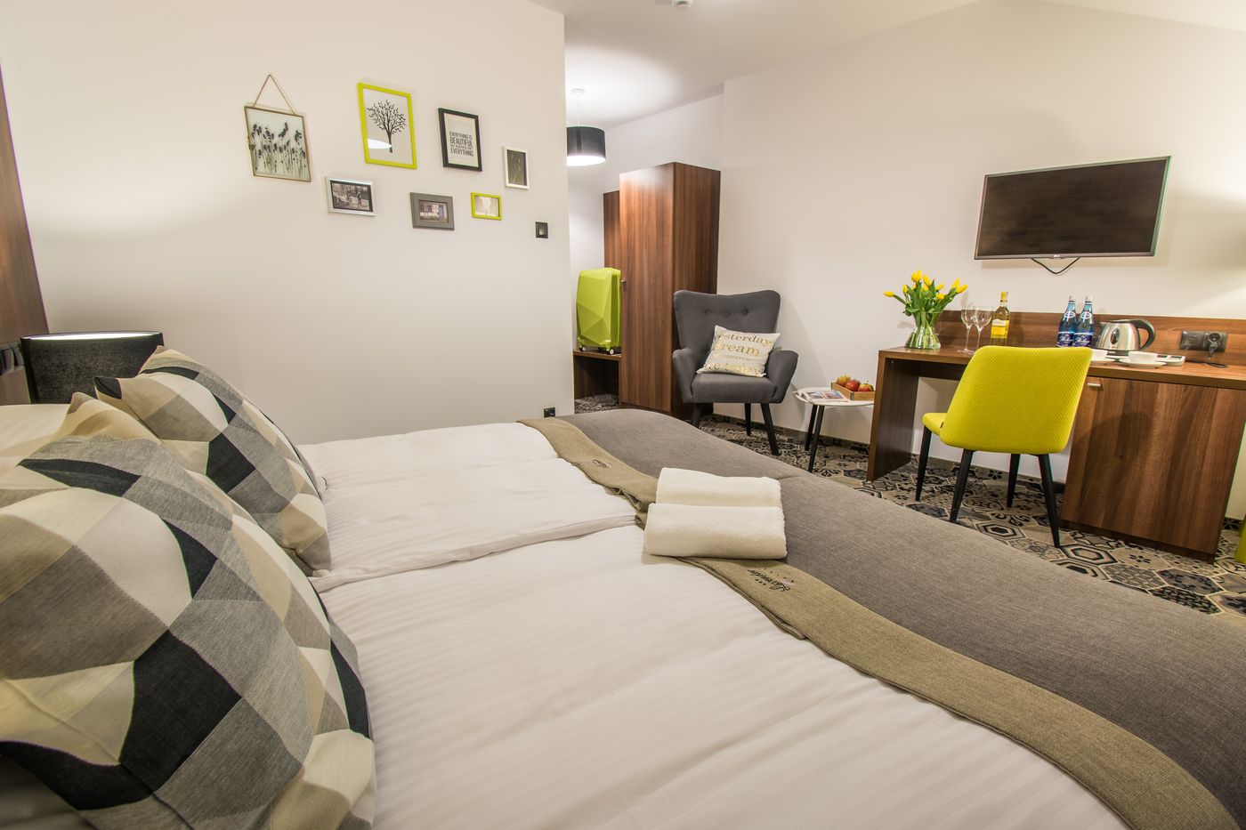 Hotel-Lavender-Room-29