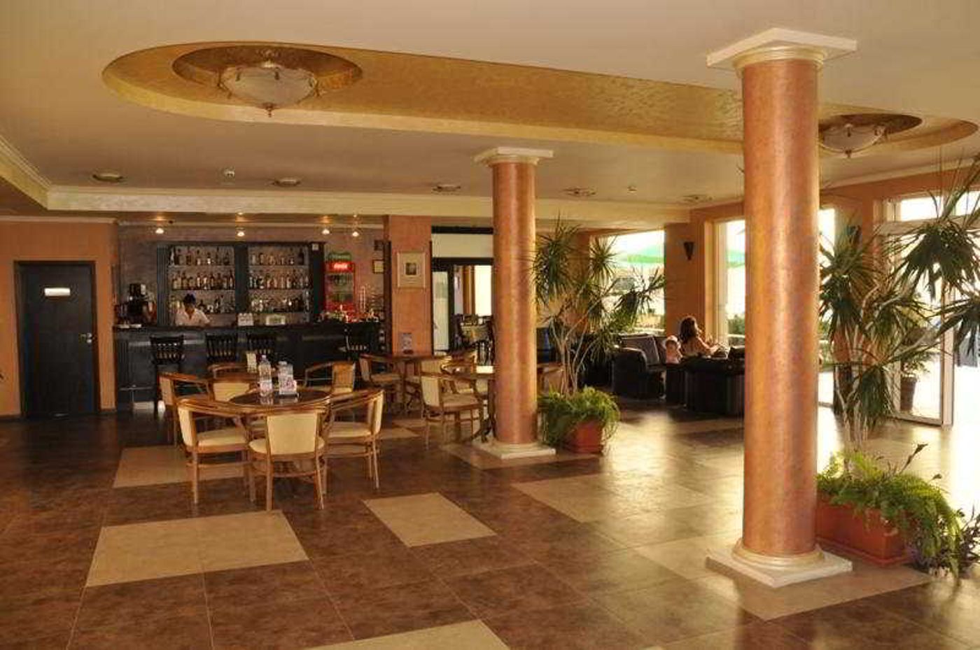 Forum-Sunny-Beach-Bar-11