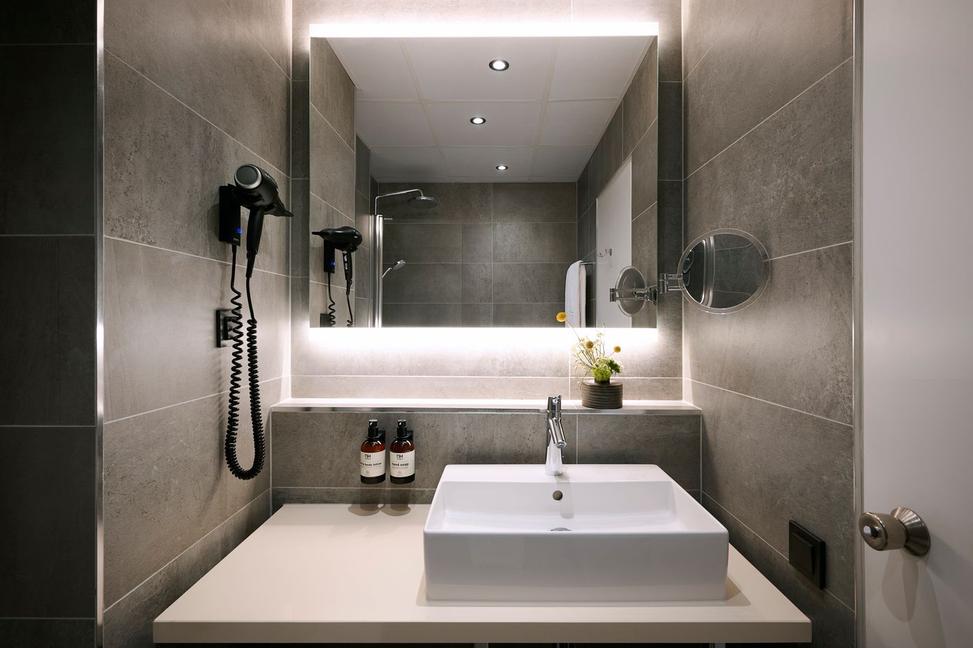 NH-Luxembourg-Airport-Room-34