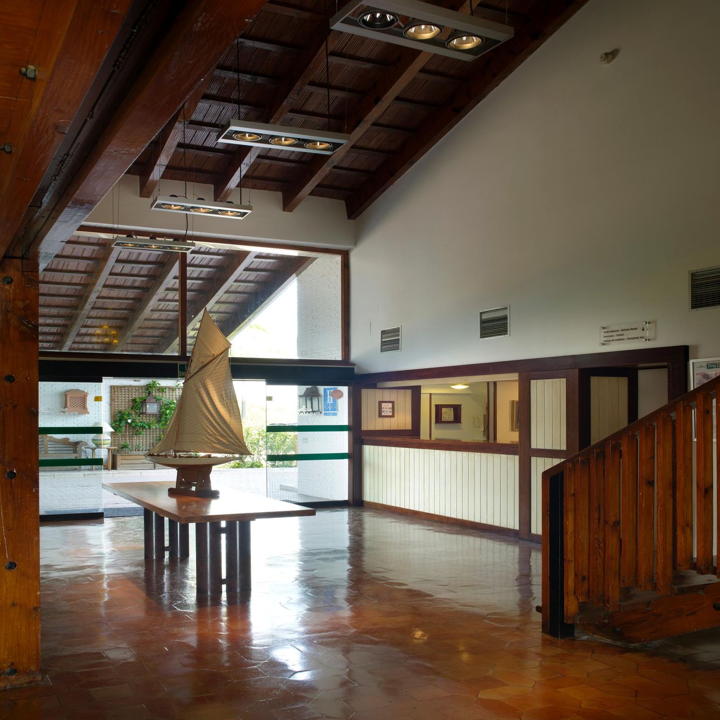 Parador-de-Mazagon-Lobby-51