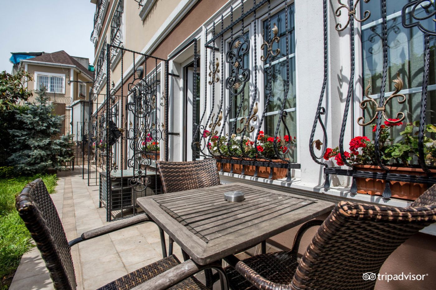 Almina-Hotel-Istanbul-Terrace-30