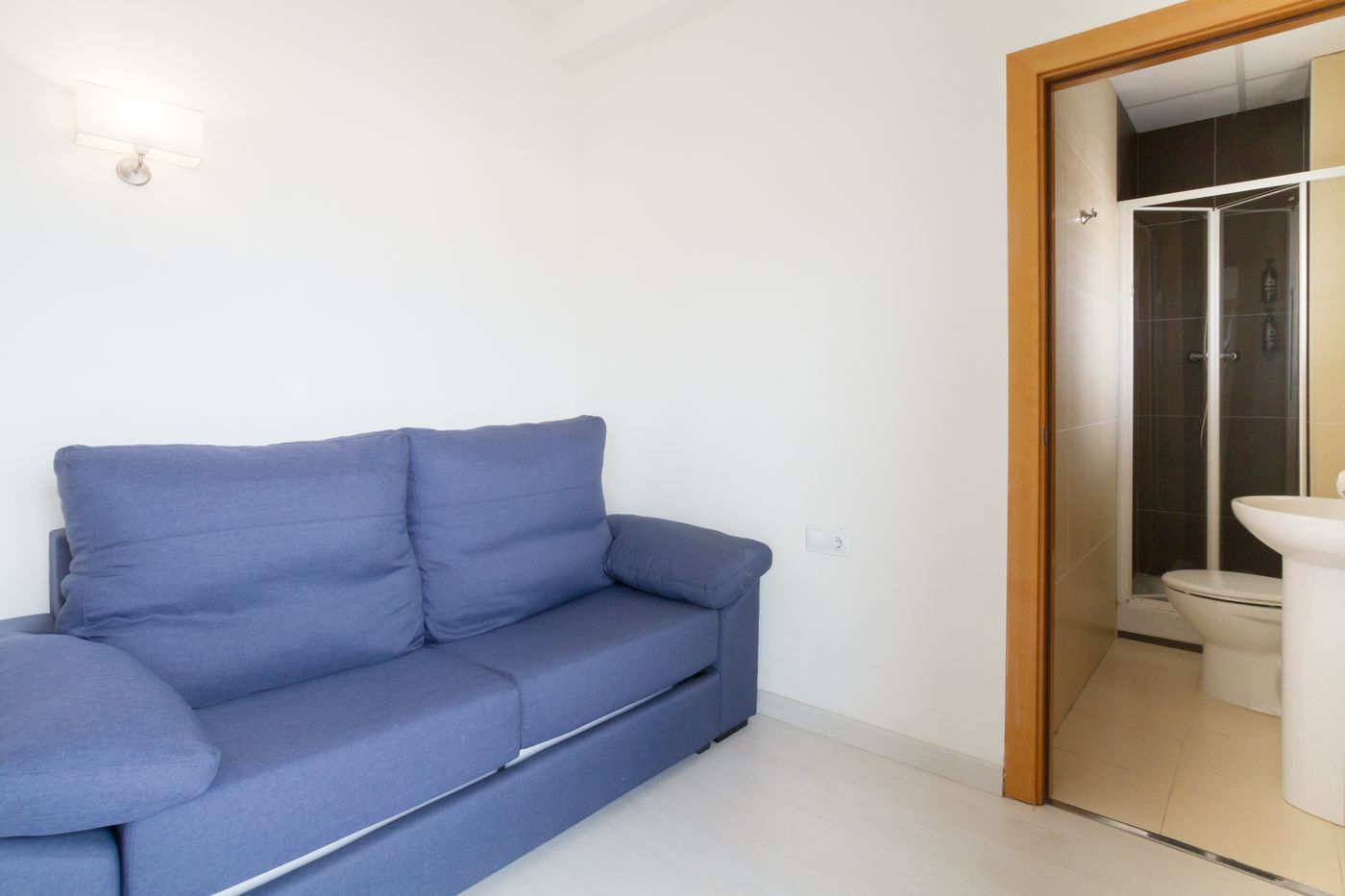 Ohtels-San-Salvador-Room-32