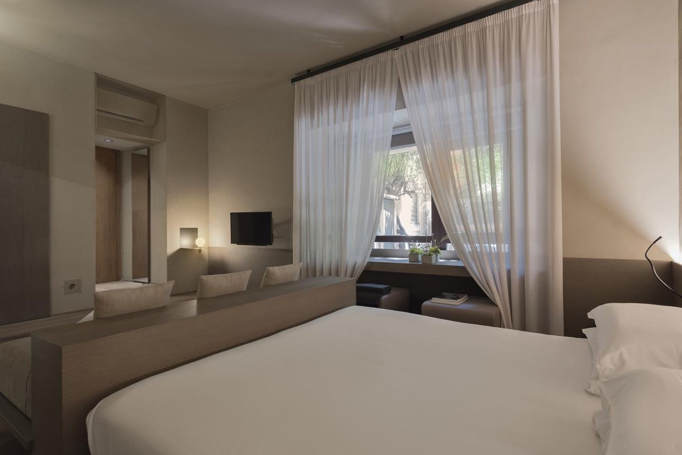 Dei-Barbieri-Room-6