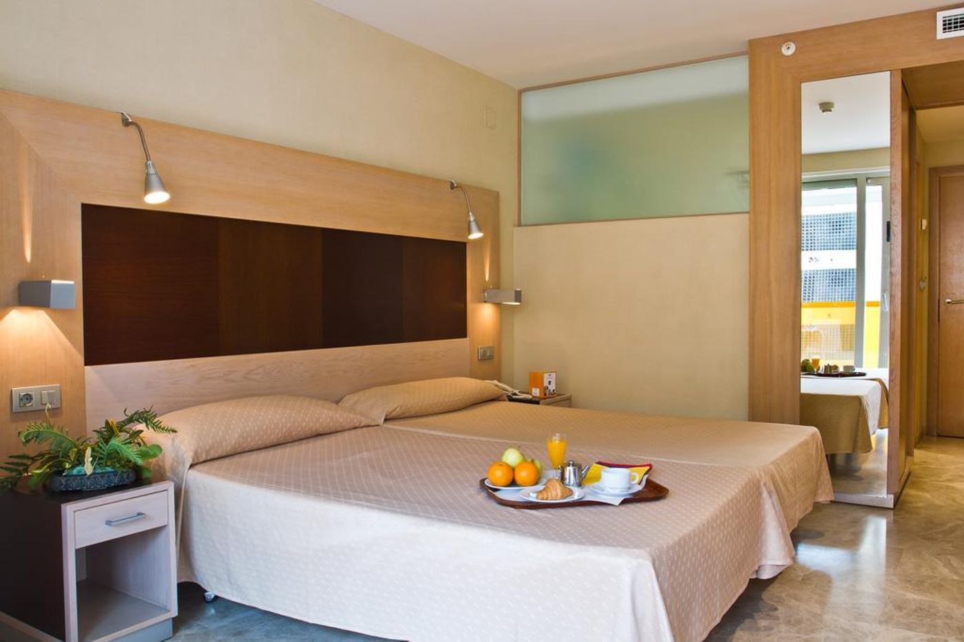 Dynastic-Hotel-Room-14