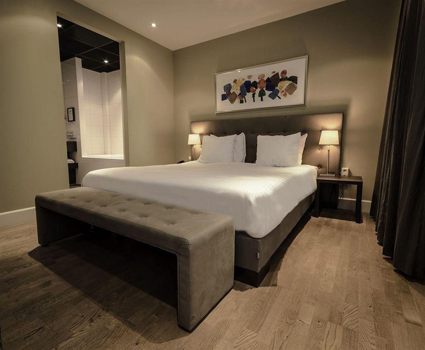 Boutique Lumiere-Netherlands-EINDHOVEN -General view-1