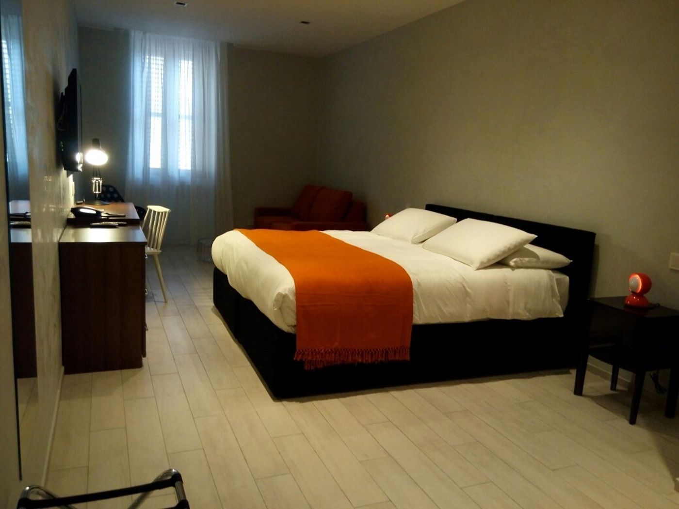 Quaint-Boutique-Hotel-Sannat-Room-9