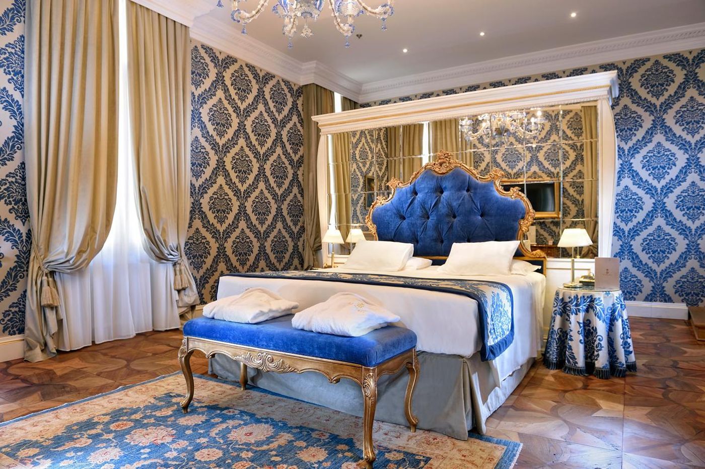 Ai-Reali-Hotel-Room-4