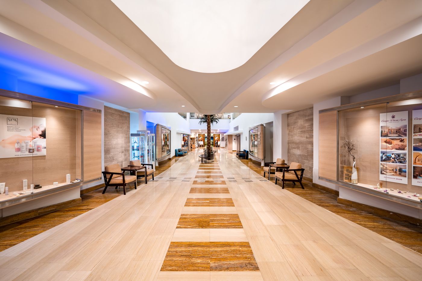 Concorde-De-Luxe-Resort-Lobby-57