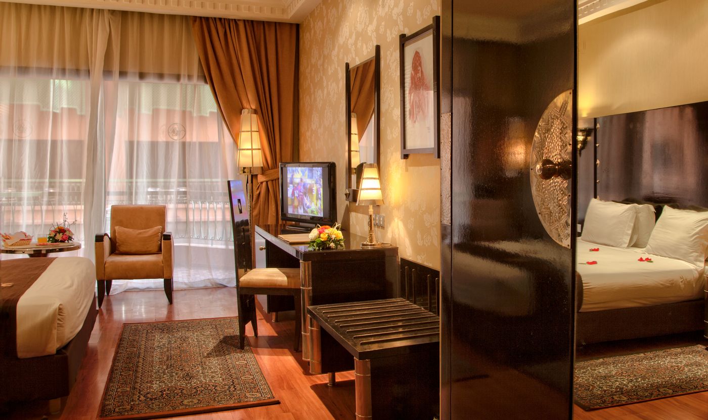 Royal-Mirage-Deluxe-Room-14