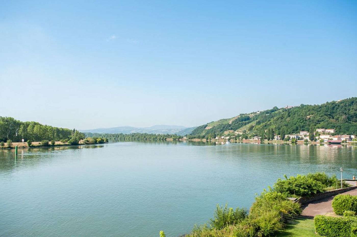 Le Beau Rivage - France - CONDRIEU - General view - 5